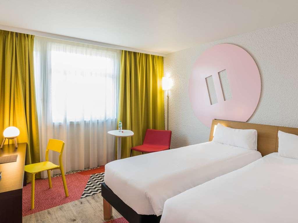 Hotel Ibis Styles Lyon Bron Eurexpo Zimmer foto